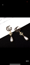 GUCCI GOLD AND BLACK WITH IMITATION PEARL EARRINGS